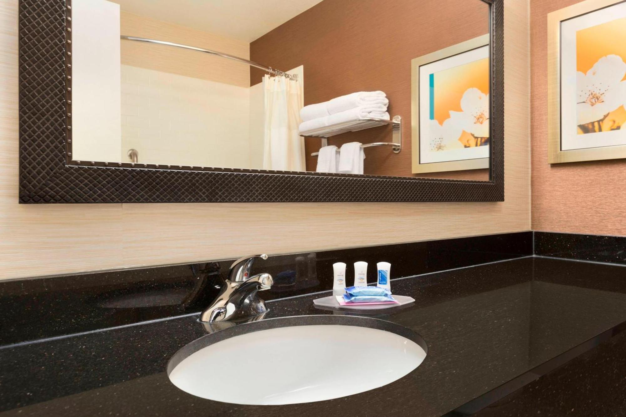 Fairfield Inn & Suites Midland Eksteriør bilde